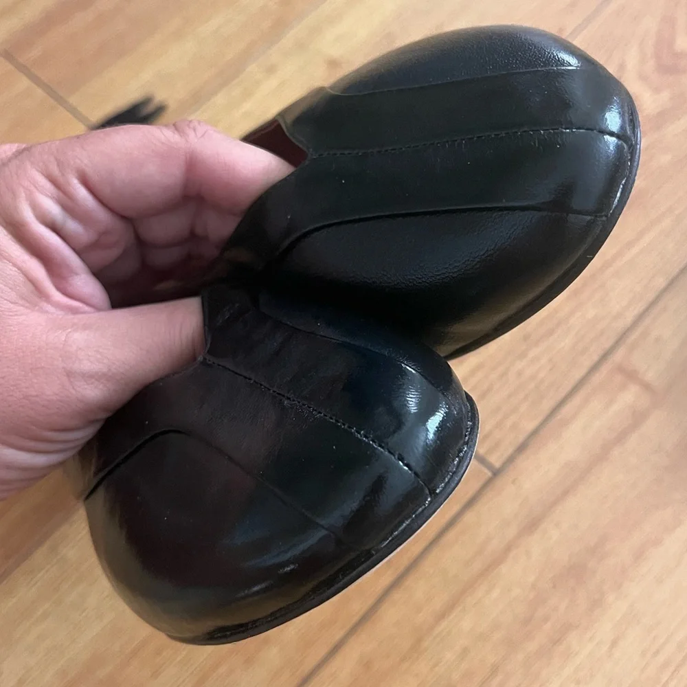 Tory Burch flats, 9.5